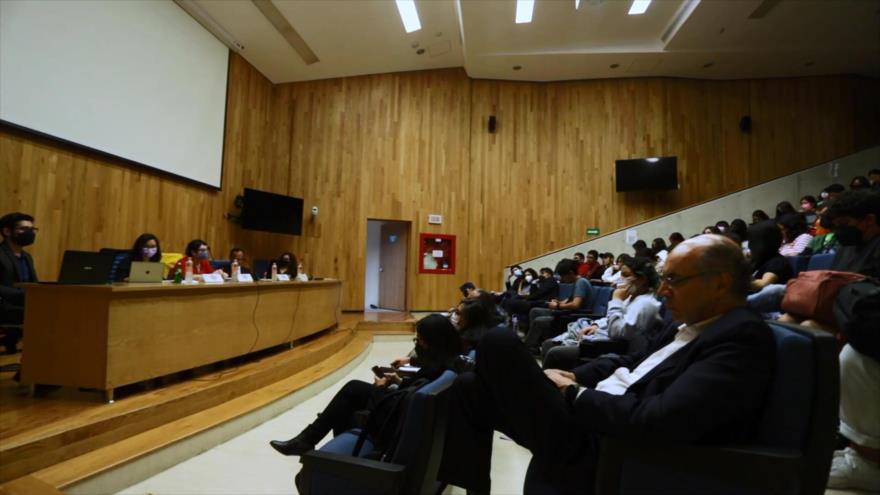 México carga contra los poderes hegemónicos por la crisis global