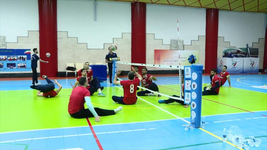 Equipo iraní se prepara para la competición mundial de Voleibol sentado