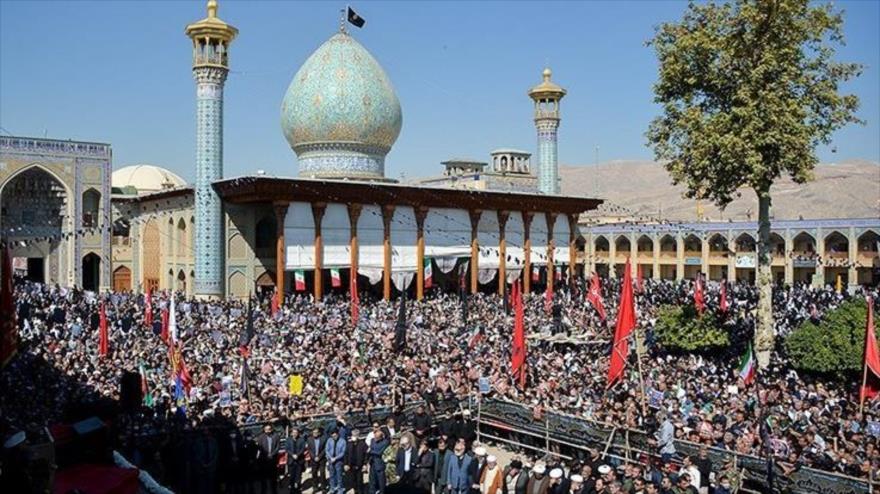 Vídeo: Irán despide a mártires del ataque terrorista de Shiraz | HISPANTV