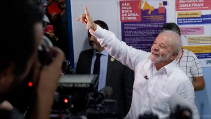 Lula da Silva aventaja a Bolsonaro en la segunda vuelta