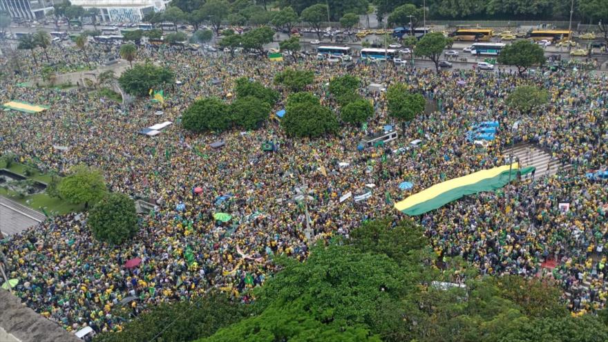 Seguidores de Bolsonaro piden un golpe militar en Brasil contra Lula 