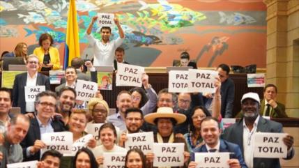‘Proyecto paz total abre una puerta a los diálogos en Colombia’