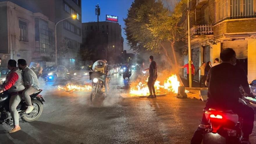 Disturbios registrados en Teherán, capital de Irán, 8 de octubre de 2022. (Foto: AFP)