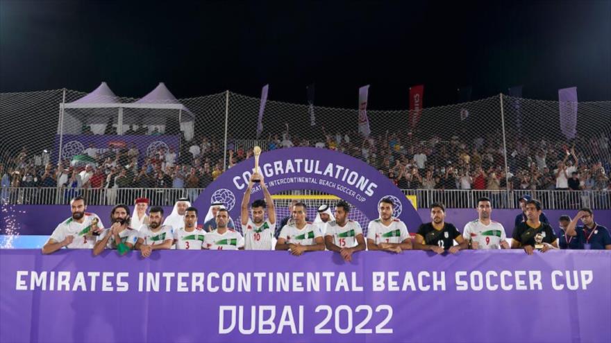 Irán derrota a Brasil en la final de la Copa Intercontinental de Fútbol Playa, Dubai, los Emiratos Árabes Unidos, 6 de noviembre de 2022. (Foto vía Twitter)