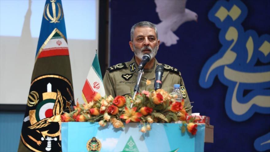 El comandante en jefe del Ejército de Irán, el general de división Abdul Rahim Musavi, en un acto en la ciudad de Qom, 7 de noviembre de 2022. (Foto: defapress.ir)