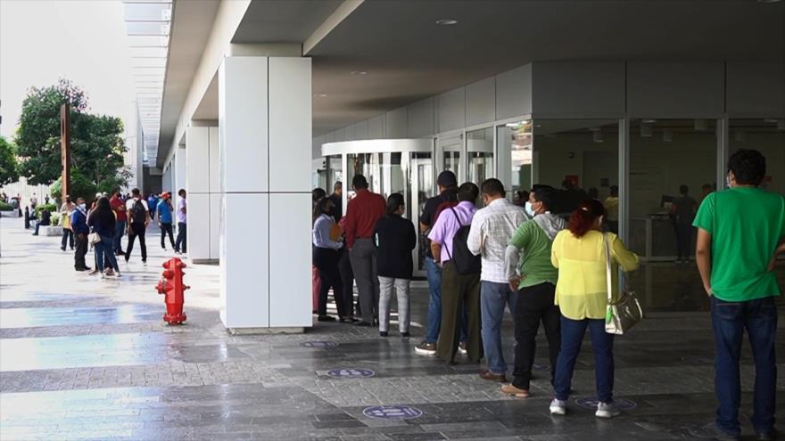 Obreros hondureños exigen aumento salarial