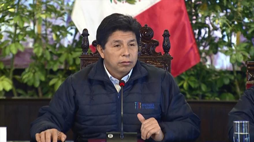 En Perú aprueban informe que pide inhabilitación de Castillo | HISPANTV