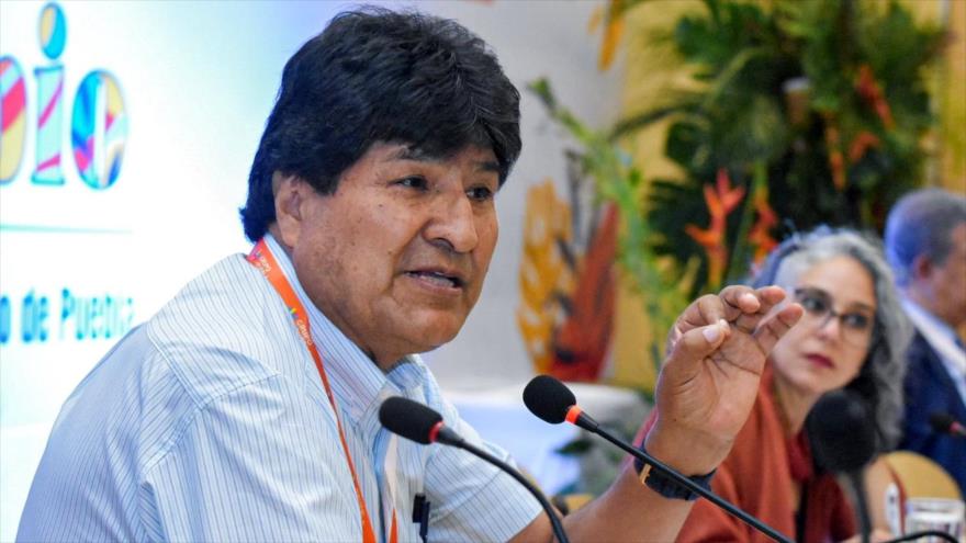 El expresidente de Bolivia Evo Morales ofrece discurso en el VIII Encuentro del Grupo de Puebla en Santa Marta, Colombia, 11 de noviembre de 2022.