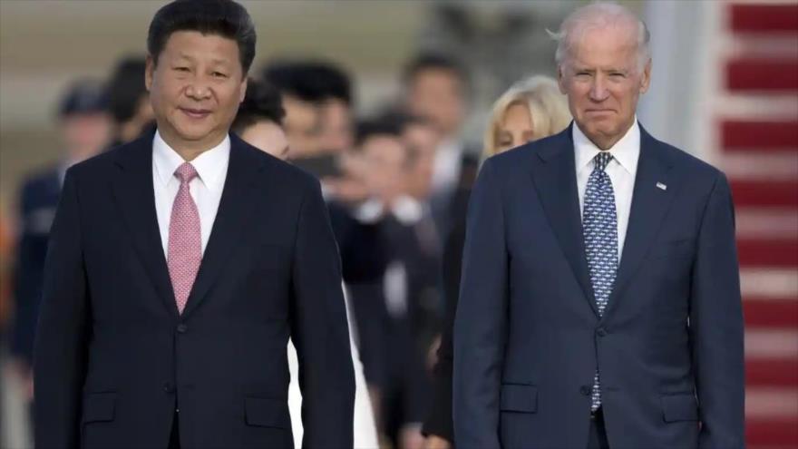 El presidente chino Xi Jinping recibido por el entonces vicepresidente de EE.UU., Joe Biden, durante una visita a Washington en 2015. (Foto: Getty Images)