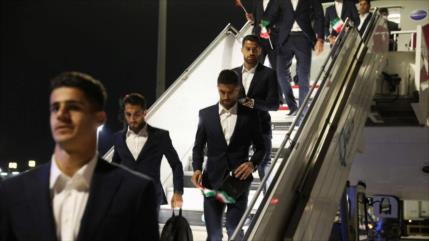 Equipo nacional de fútbol de Irán llega a Catar para Mundial 2022