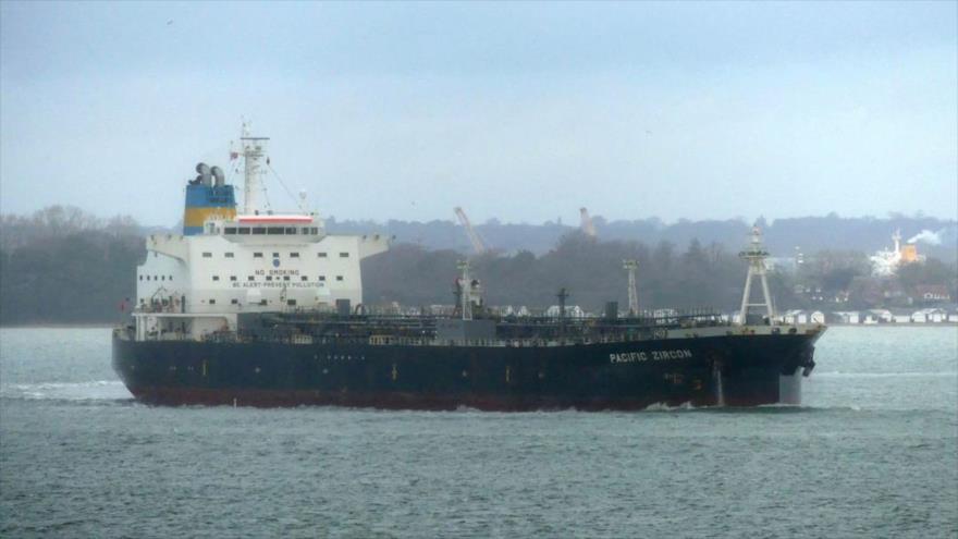 Se ve el petrolero Pacific Zircon cerca de la isla de Wright, el Reino Unido. (Foto: Reuters)