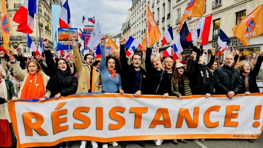 Cientos de franceses toman las calles para decir ‘no’ a la OTAN