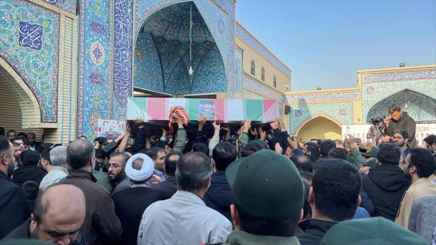 Se celebra funeral del coronel iraní asesinado por Israel en Siria
