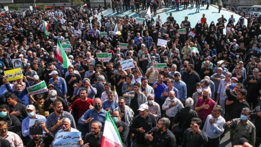 Marcha en rechazo a los recientes disturbios en Teherán, capital de Irán, 23 de septiembre de 2022.