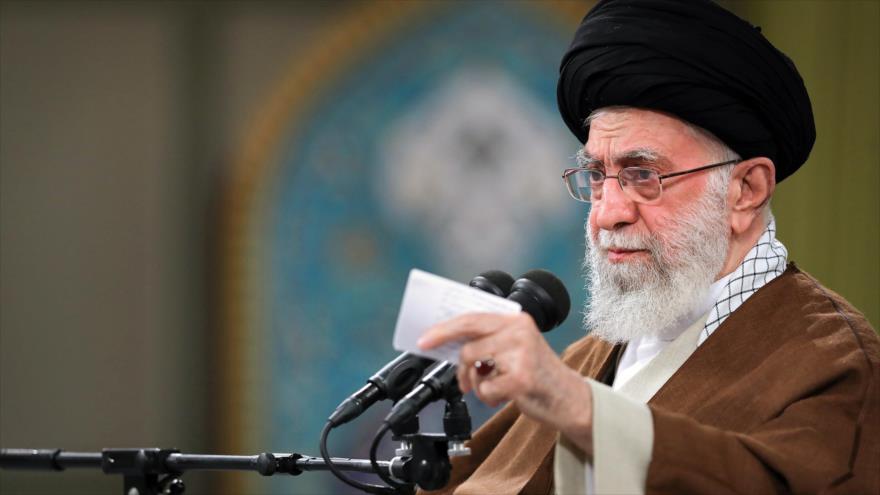 Líder de Irán: Sorprender es uno de los métodos del enemigo