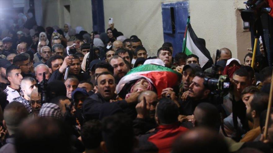 El funeral de un joven palestino asesinado por las fuerzas israelíes en Yenín, Cisjordania, 30 de noviembre de 2022. (Foto: Getty Images)