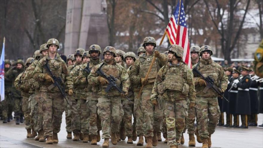 Soldados estadounidenses participan en un desfile militar en Vilna, la capital de Lituania, 23 de noviembre de 2022.