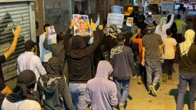 Bareiníes protestan contra visita del “criminal” Herzog a su país