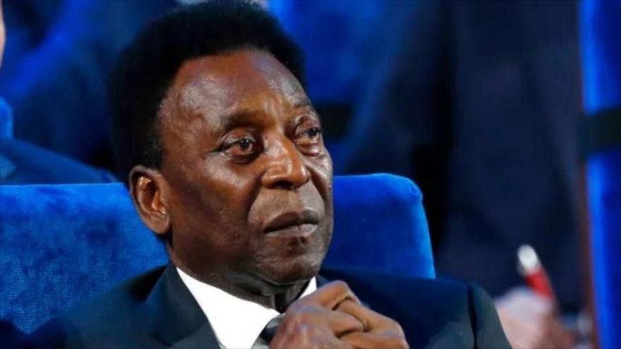 El exastro brasileño del fútbol, Pelé, asiste al sorteo para la Copa del Mundo que se realizó en el Kremlin, 1 de diciembre de 2017. (Foto: AP)