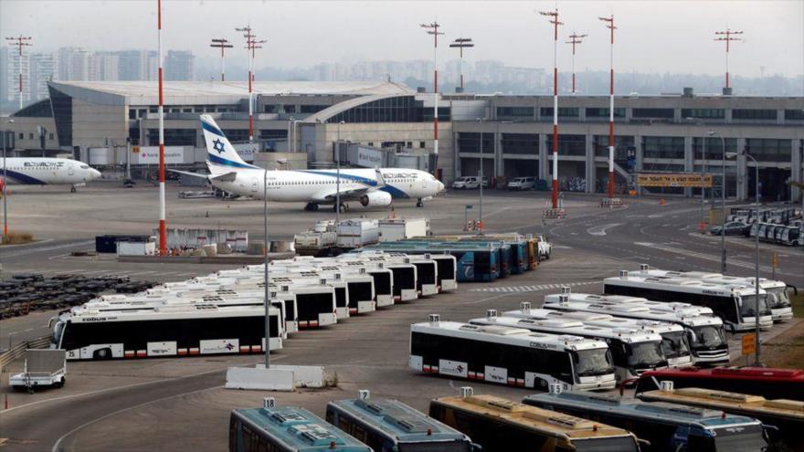Palestino estrella un coche contra entrada de aeropuerto israelí