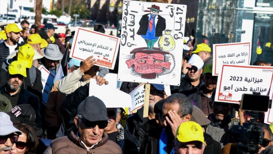 Los manifestantes protestan contra la situación económica y la inflación en Rabat, Marruecos, 4 de diciembre de 2022. (Foto: AFP)
