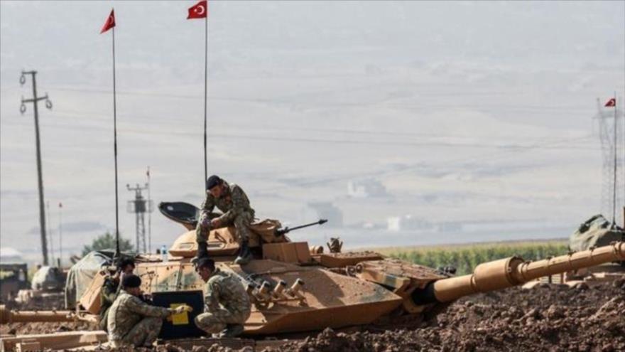 Fuerzas turcas en la base Zelikan en noreste de Mosul, Irak.