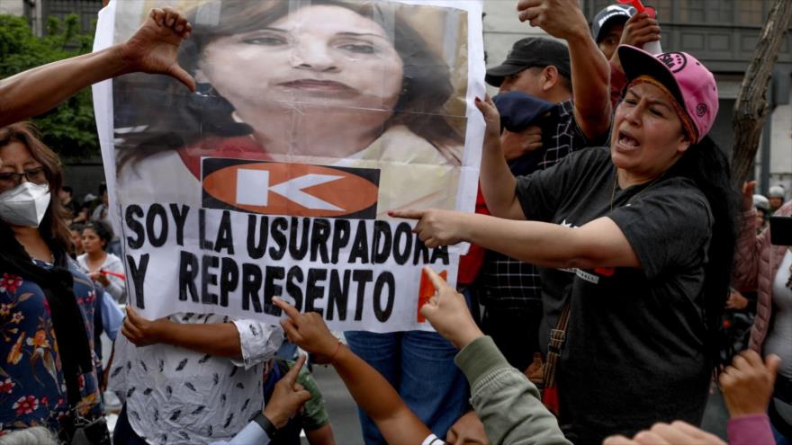 Partidarios de Pedro Castillo protestan en Lima, Perú, para exigir la liberación del expresidente, 8 de diciembre de 2022. (Foto: Getty Images)