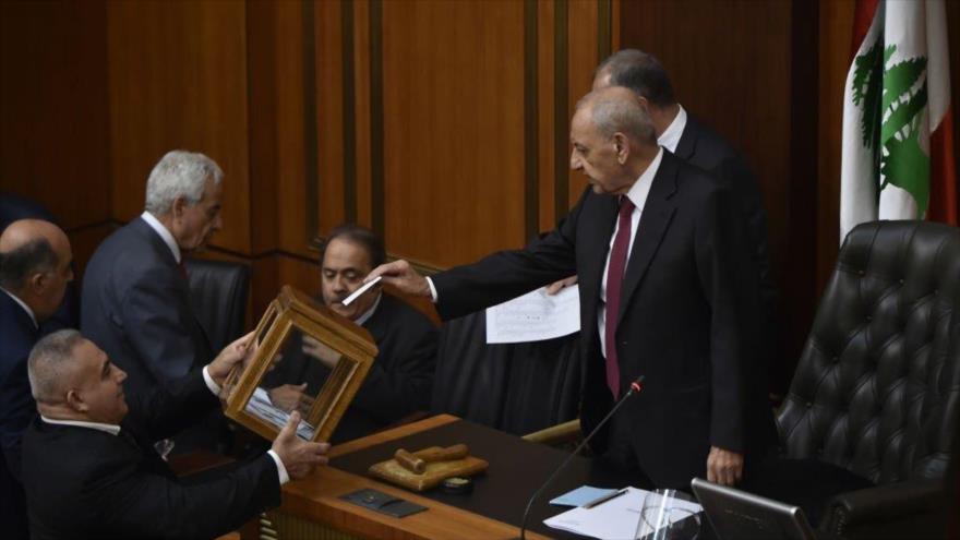 El presidente del Parlamento de El Líbano, Nabih Berri (dcha.), durante las elecciones, El Líbano, 15 de diciembre de 2022. (Foto: Getty Images)