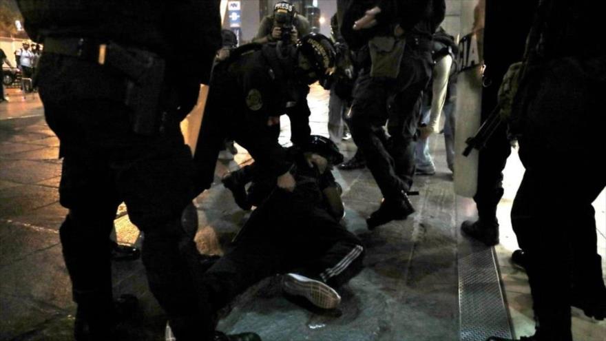 Sigue a tope represión policial de protestas en Perú; hay 20 muertos | HISPANTV