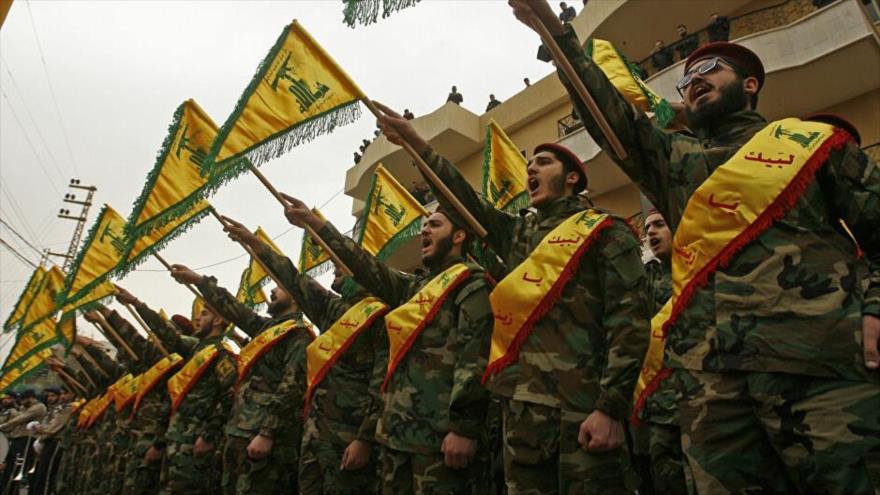 Integrantes del Movimiento de Resistencia Islámica de El Líbano (Hezbolá) durante un desfile.