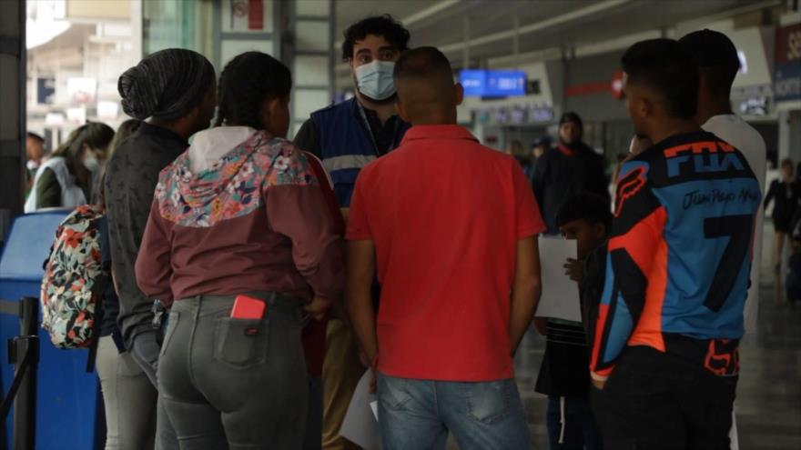 Migrantes siguen esperando en México por suspensión de Título 42