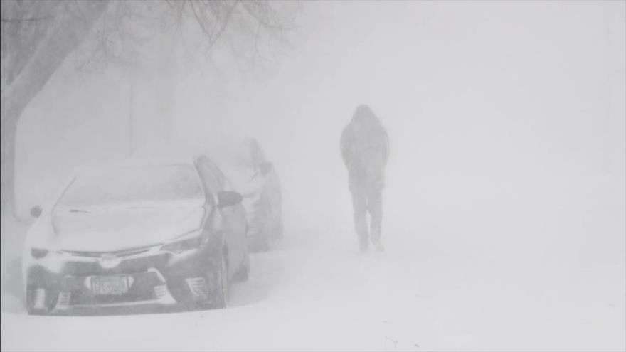 Una fuerte tormenta invernal azota a EEUU | HISPANTV