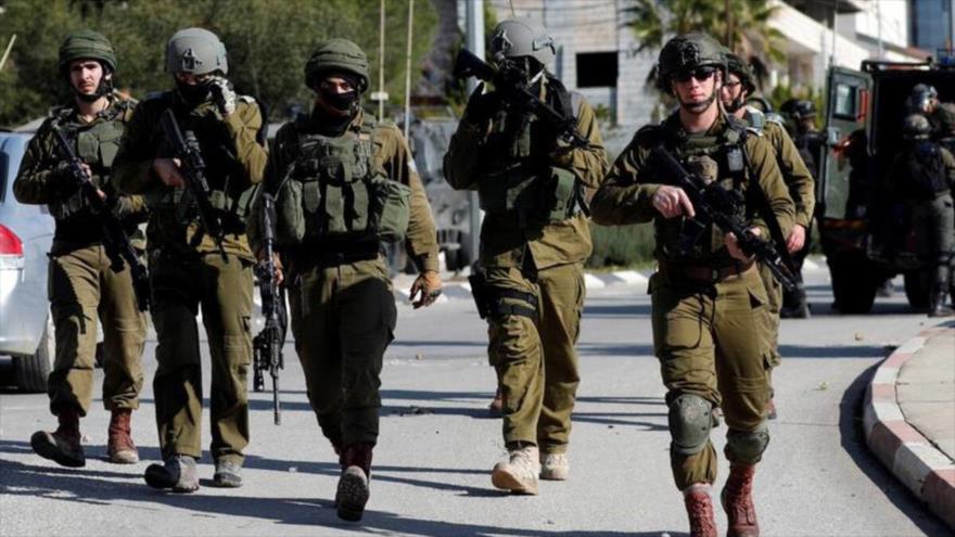 Soldados israelíes durante enfrentamientos con palestinos en Ramalá, en Cisjordania ocupada. (Foto: Reuters)