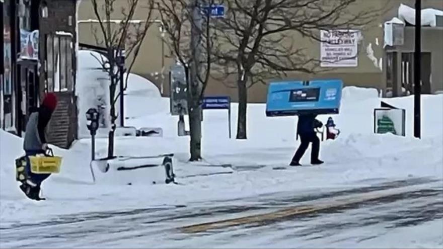 ¡Saqueos en mercados!: Así se ganan la vida en EEUU en plena crisis
