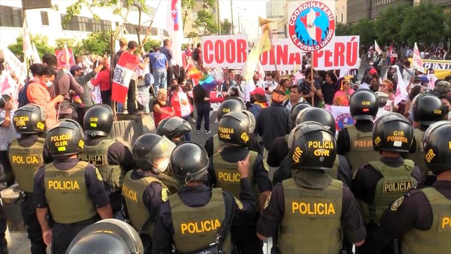 Boluarte alza las armas contra su propia nación, lamenta Castillo