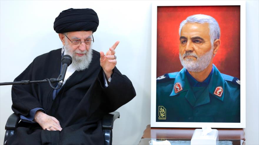 Líder: Soleimani equipó frente de Resistencia contra EEUU e Israel