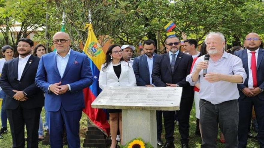 Venezuela recupera su embajada, tomada por los bolsonaristas