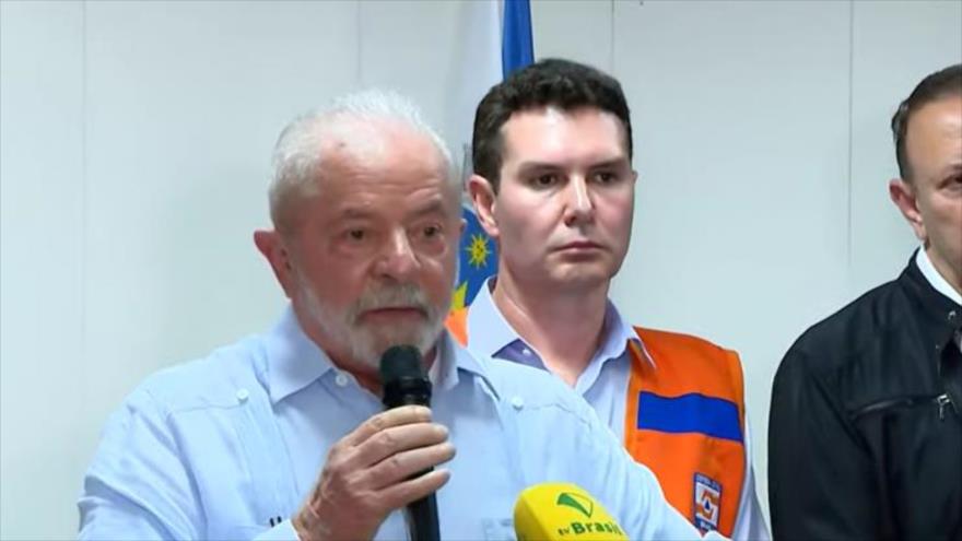 El presidente brasileño, Luiz Inácio Lula da Silva, ofrece una declaración a la prensa desde la ciudad de Araraquara, en el estado de Sao Paulo, 8 de enero de 2023.