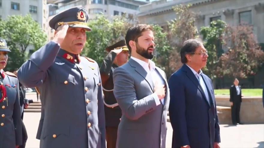 Petro llega a Chile para coordinar estrategias con su homólogo Boric