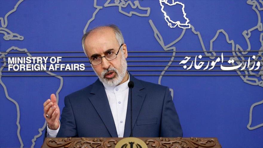 El portavoz de la Cancillería de Irán , Naser Kanani, durante una rueda de prensa en Teherán, capital persa. 