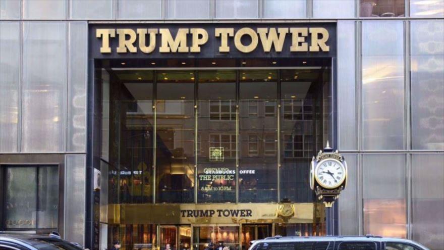 La Torre Trump pertenece al expresidente Donald Trump, ubicada en Manhattan, Nueva York, EE.UU.