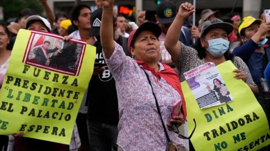 ‘Lo que están exigiendo los peruanos es una refundación de Perú’