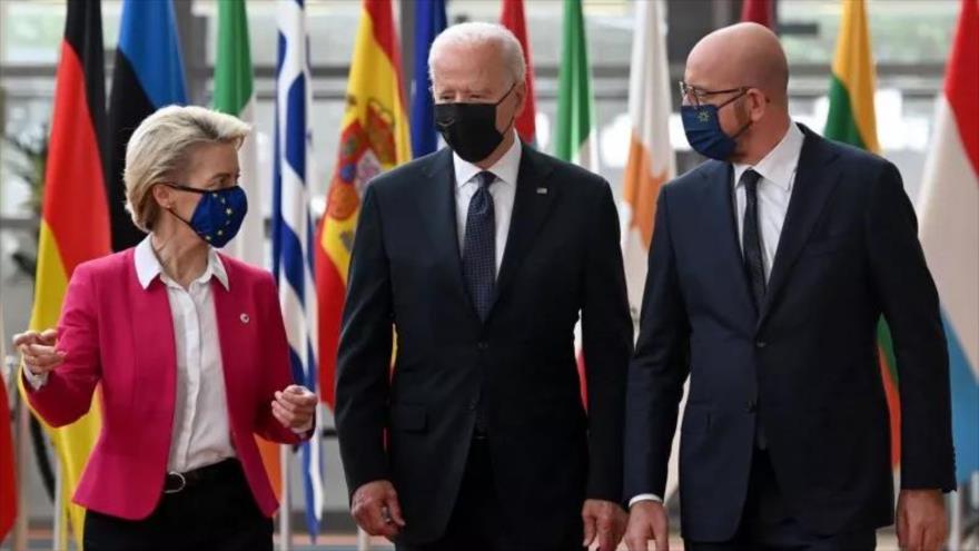 (De izq.) Presidenta de la Comisión Europea, el presidente de EE.UU. y el presidente del Consejo Europeo, Charles Michel, Bruselas (Bélgica), 15 de junio de 2021.