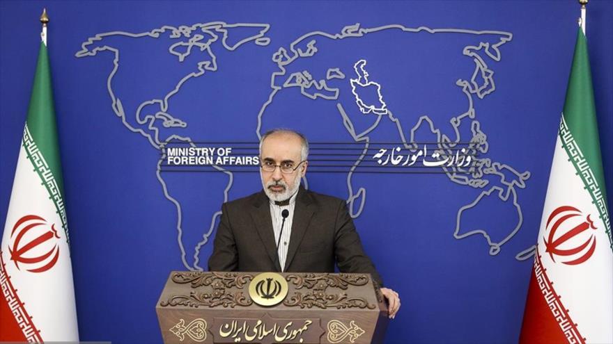 El portavoz de la Cancillería de Irán, Naser Kanani, durante una rueda de prensa, Teherán, 9 de enero de 2023. (Foto: FARS)