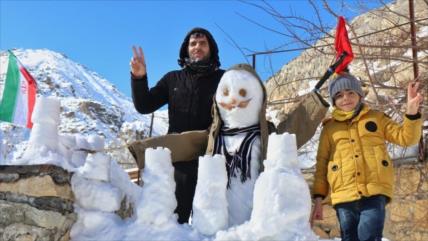 La ciudad iraní de Hamadán organiza Festival de Muñecos de Nieve