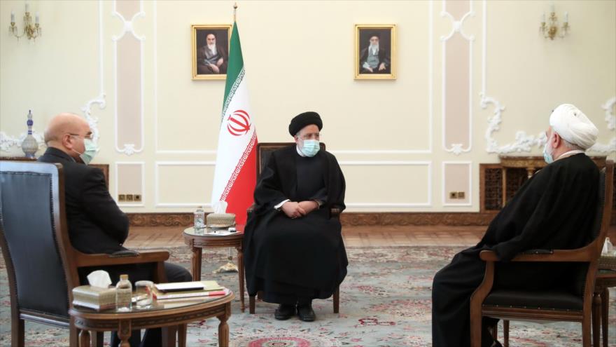 Los jefes de los Poderes Ejecutivo, Legislativo y Judicial de Irán reunidos en la sede de la Presidencia, 21 de enero de 2023. (Foto: President.ir)