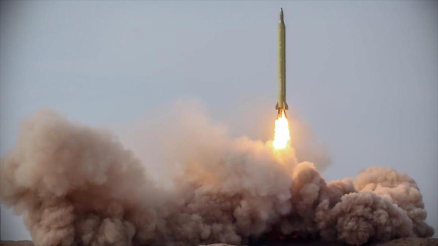 El CGRI de Irán ensaya un misil durante un simulacro militar, 16 de enero de 2021. (Foto: Sepah News)