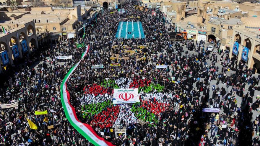 ‘Iraníes siguen apoyando Revolución Islámica pese a complots enemigos’