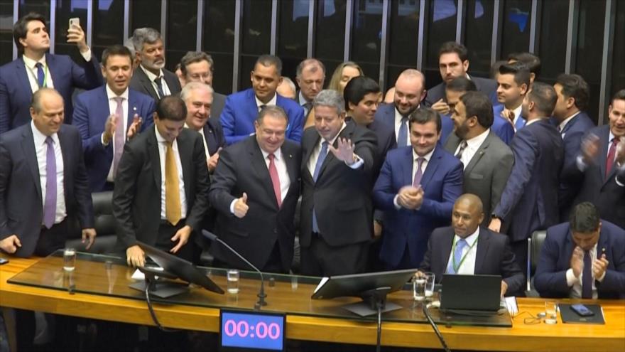 Candidatos respaldados por Lula, elegidos como líderes del Congreso