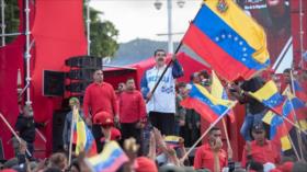 Venezolanos marchan para respaldar Revolución Bolivariana - Noticiero 01:30